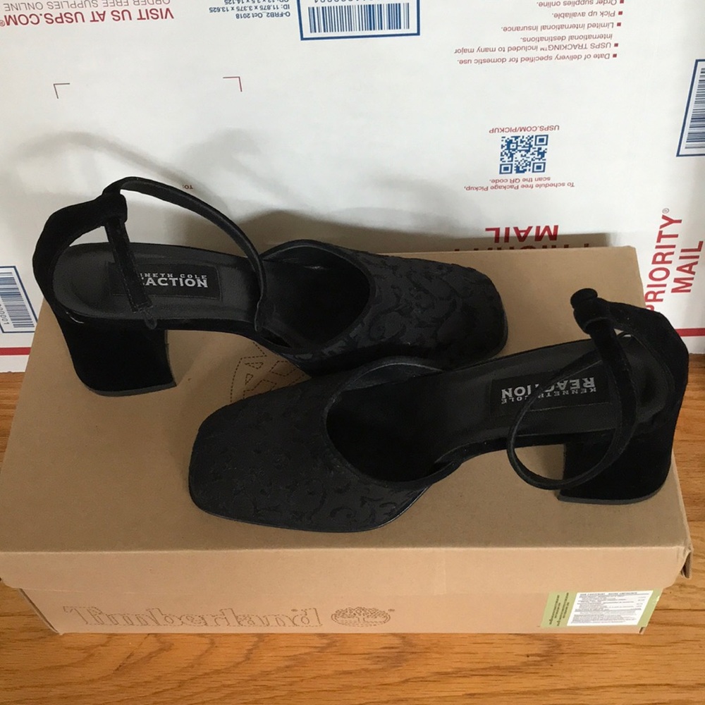 Ladies shoes